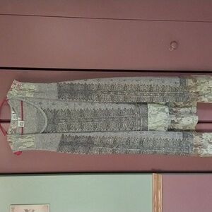 Bling tunic/dress with matching long sleeveless jacket. Size lg